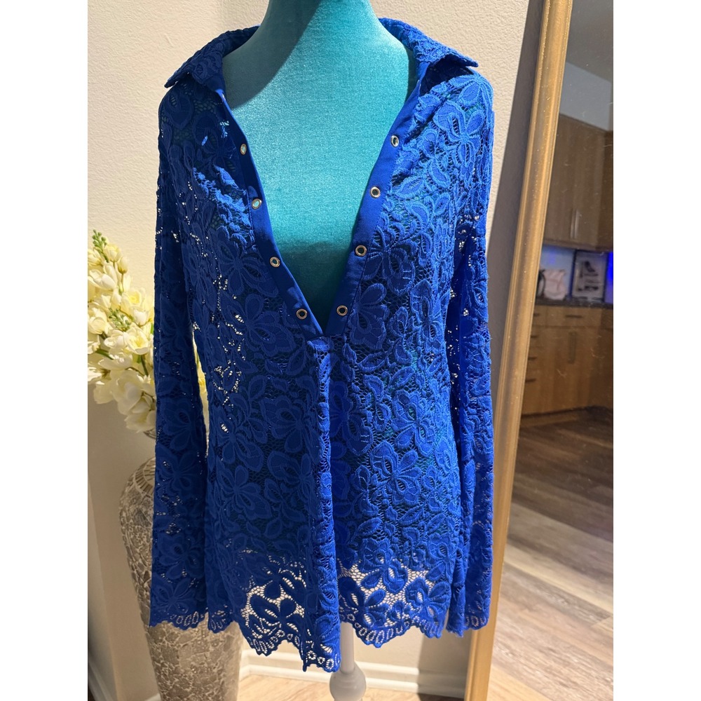Royal Blue Floral Lace Grommet V-Neck Long Sleeve Collared Blouse Top